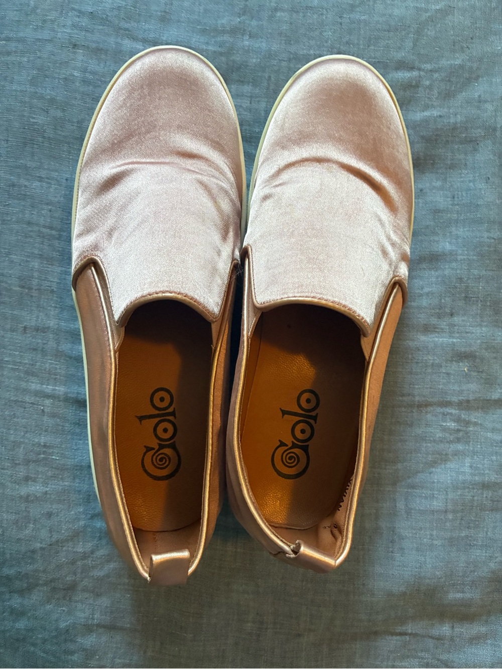 Colo Vivian Velvet Slip-On Sneakers in Rose Pink size:9